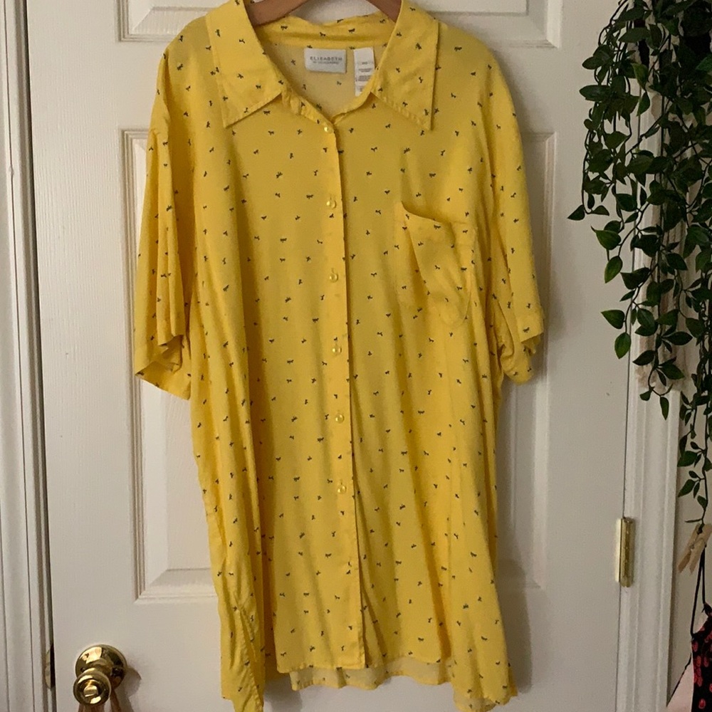 Liz Claiborne Button Up Top